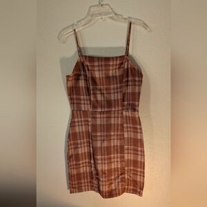 Elegant Herringbone Checkered Mod Style Mini Dress in Creamy Tan& Rust Brown New